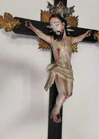 Crucifixo  em madeira com aplicações em prata