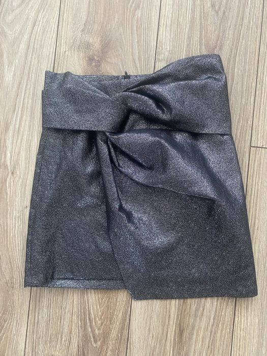 Blyszcząca mini spódnica ZARA