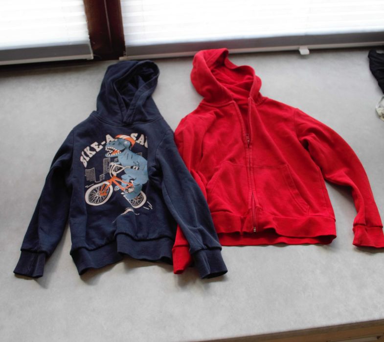 Дарую одяг на хлопчика розмір 122-128