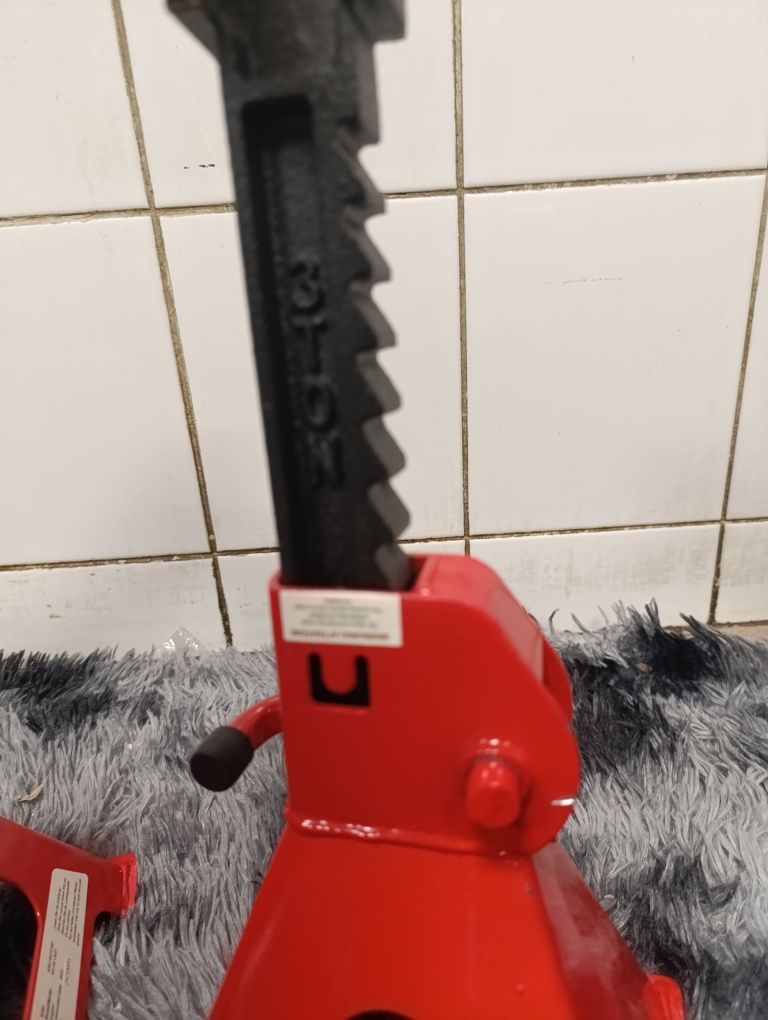 Kobyłki samochodowe dwie sztuki do 3 ton