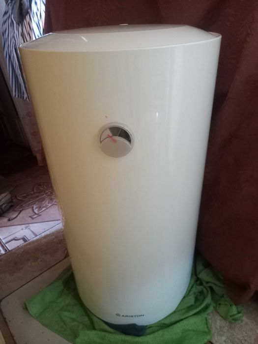 Ariston PRO R 100 V  1,8K водонагрівач