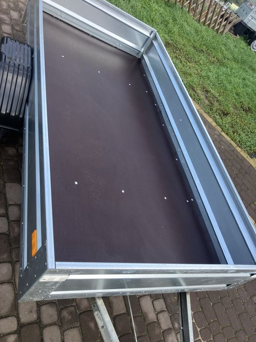 Przyczepka Variant DMC 1000kg z hamulcem najazdowym