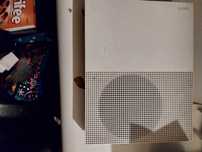biała konsola xbox one 1tb