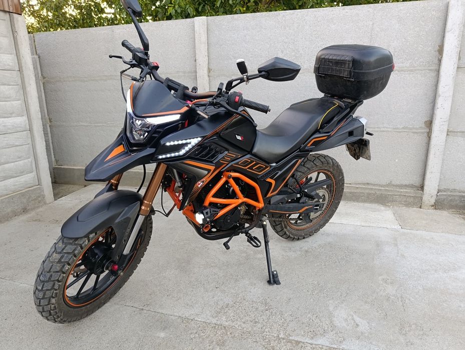 Spark sp 300 t2, Tekken 300 мотоцикл