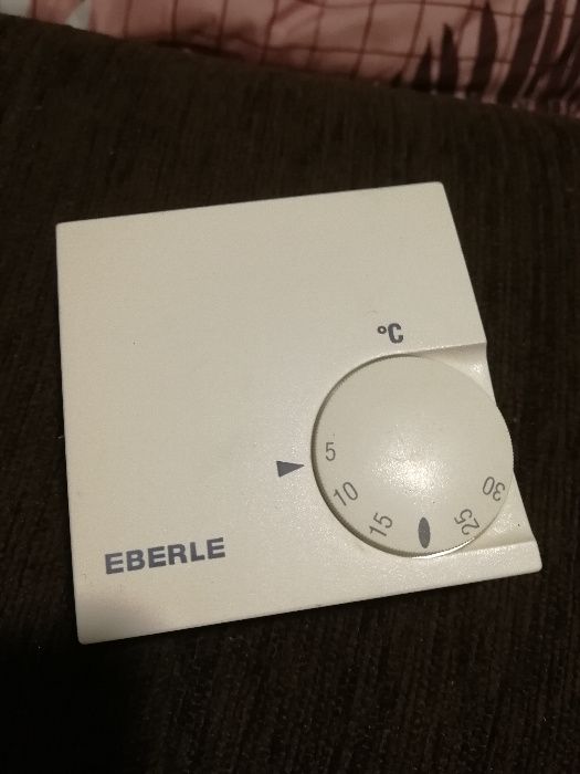Regulator temperatury pomieszczenia EBERLE RTR-E6121 termostat pokojow