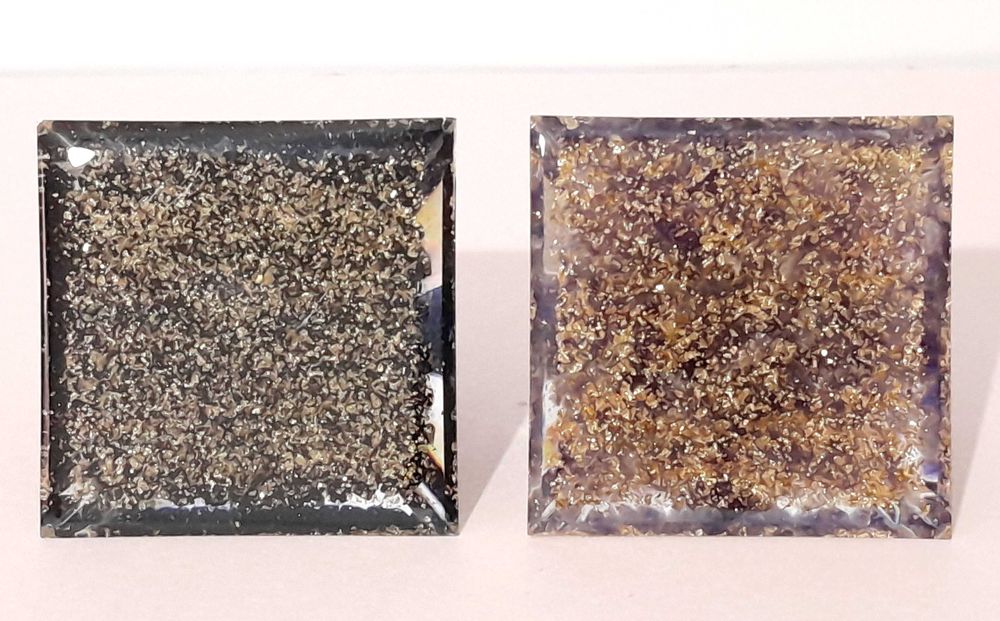 Orgonites em Pirâmide - Lápis-Lazúli e Ametista 5x5cm Novas