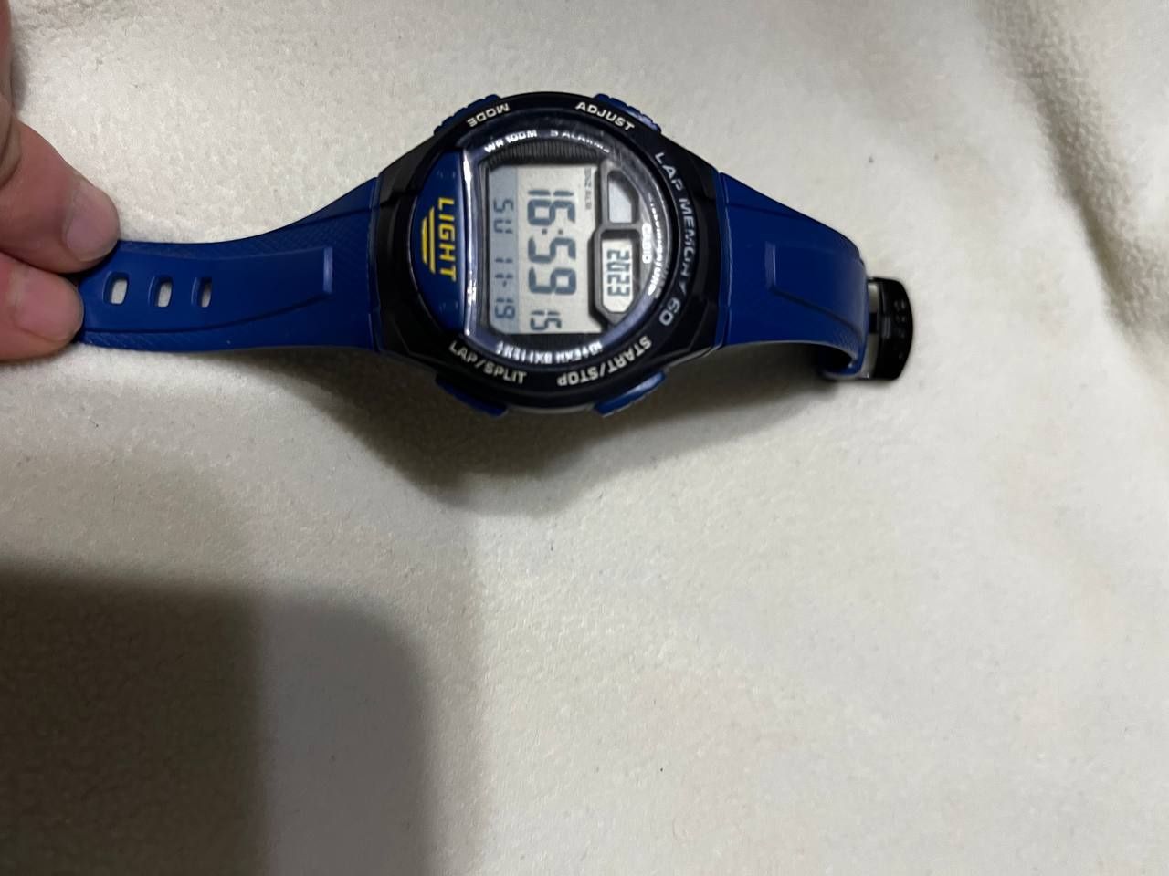 Чоловічий годинник CASIO W-734-2AVEF