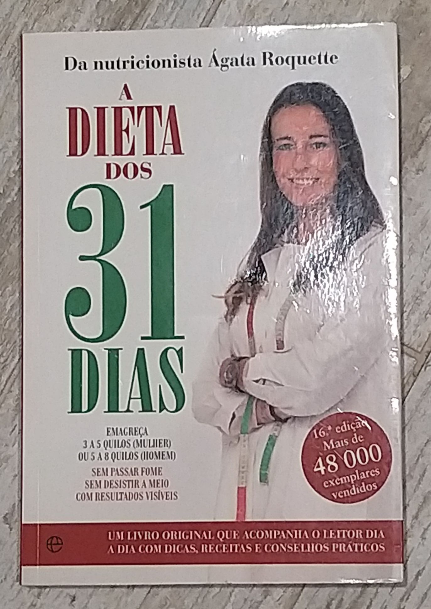 Livros variados em bom estado.