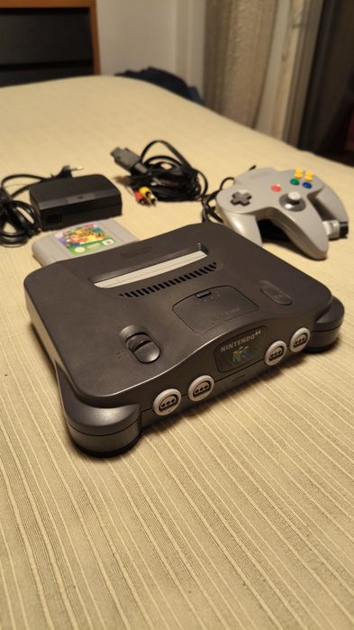 Nintendo 64 + Super Mario 64