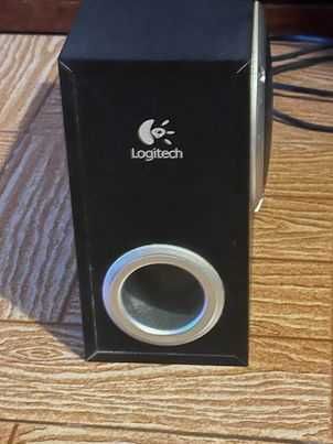Subwoofer e colunas Logitech