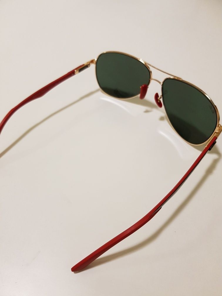 Óculos de Sol Ray-Ban Coleção Scuderia Ferrari F1 Aviator RB8313M