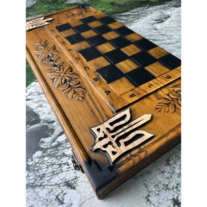 Шахи+нарди всередині, Тризуб України Нарди з шахами з дерева  2 в 1