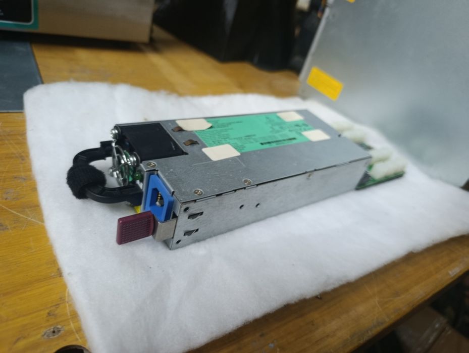 Fonte de Alimentação HP para servidor.