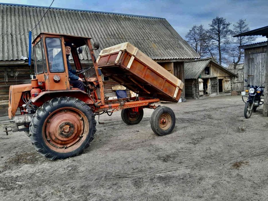 Продам трактор т16 в гарному. Кого цікавить дзвоніть,розповім деталі.
