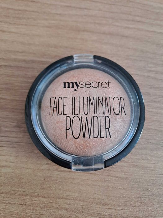 Rozświetlacz do twarzy