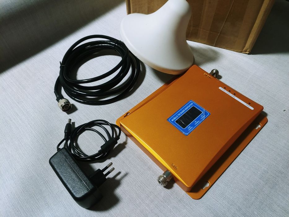 Підсилювач 3G/4G інтернету та зв'язку тридіапазонний  300-400 кв. м.