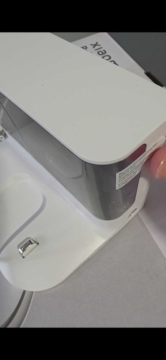 Robo aspirador com plástico