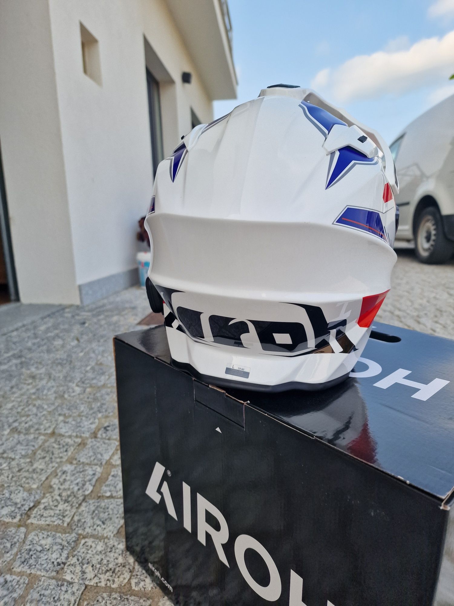 Airoh commander 2
