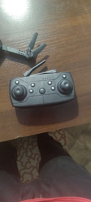 Продам дрон маленький