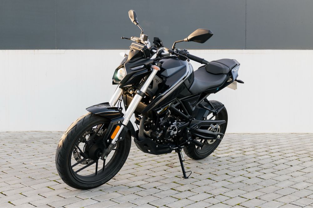 Voge 125R 2025 poucos km