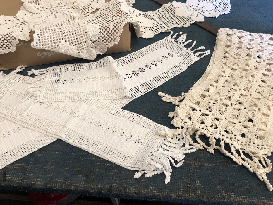 Conjunto de panos em renda feito a mão
