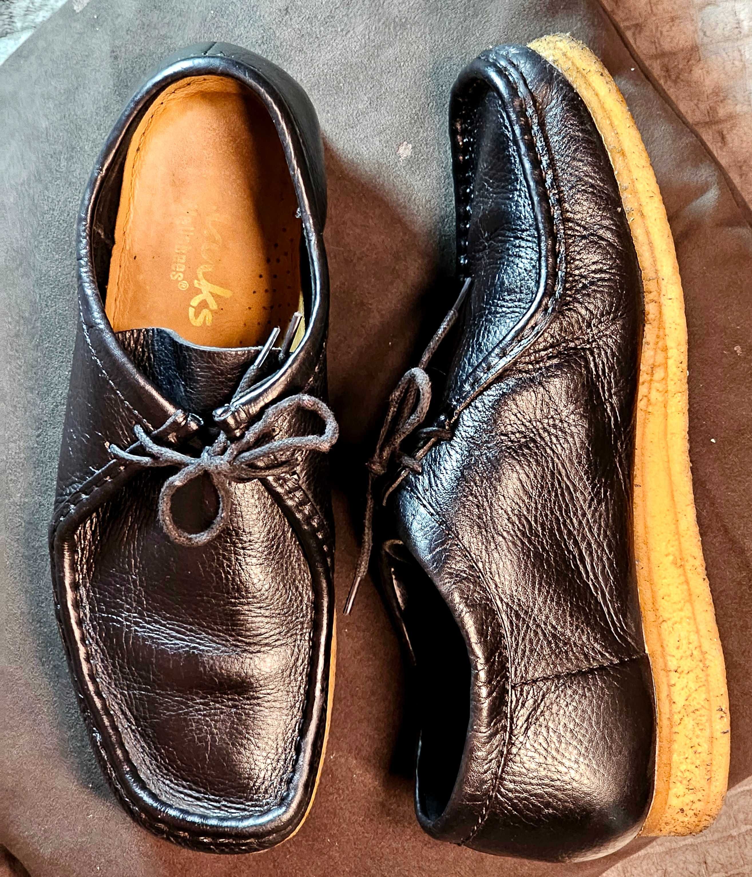 Продам кожаные оригинальные ботинки Clarks Wallabee 43р