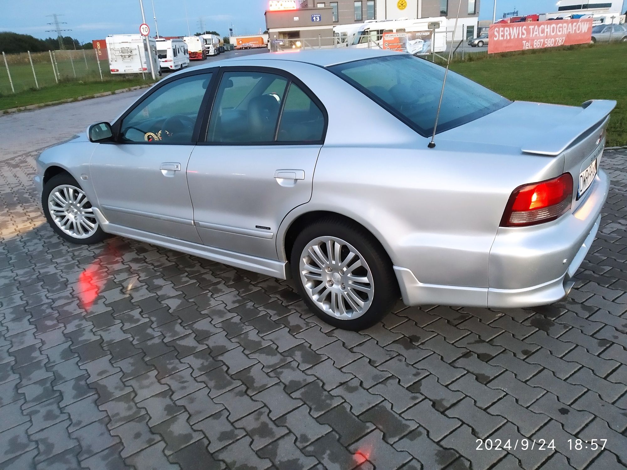 Mitsubishi Galant VIII 2.5 AVANCE Automat