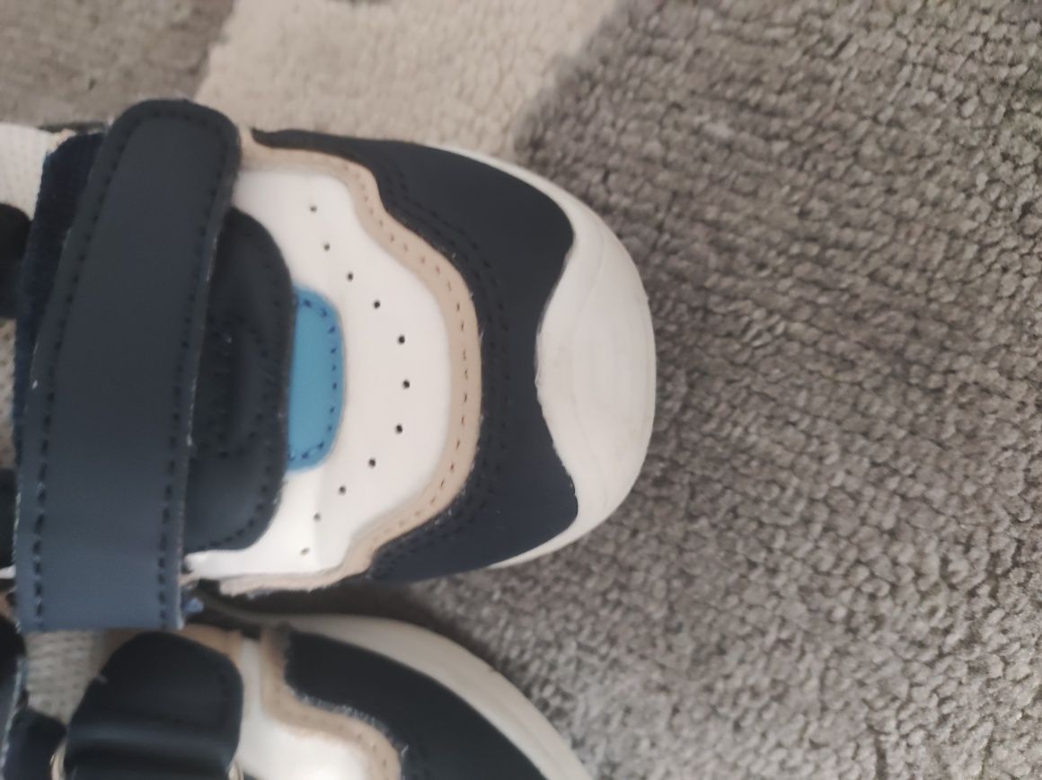Buty adidasy Sinsay 21 na rzepy