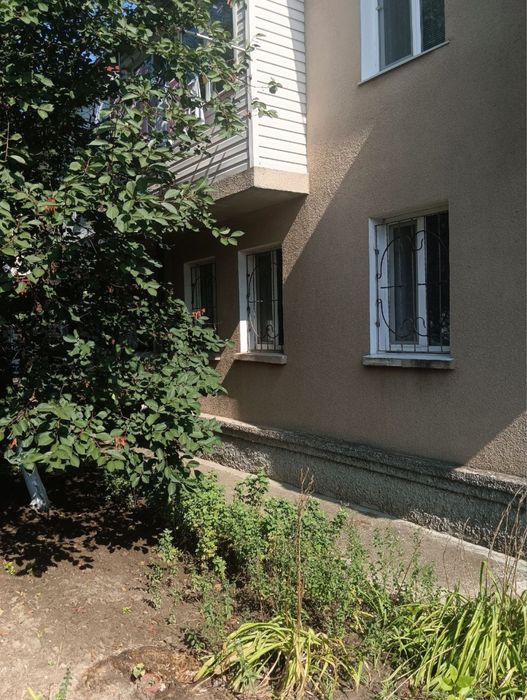 Продам 3х-кімнатну квартиру в місті Снігурівка