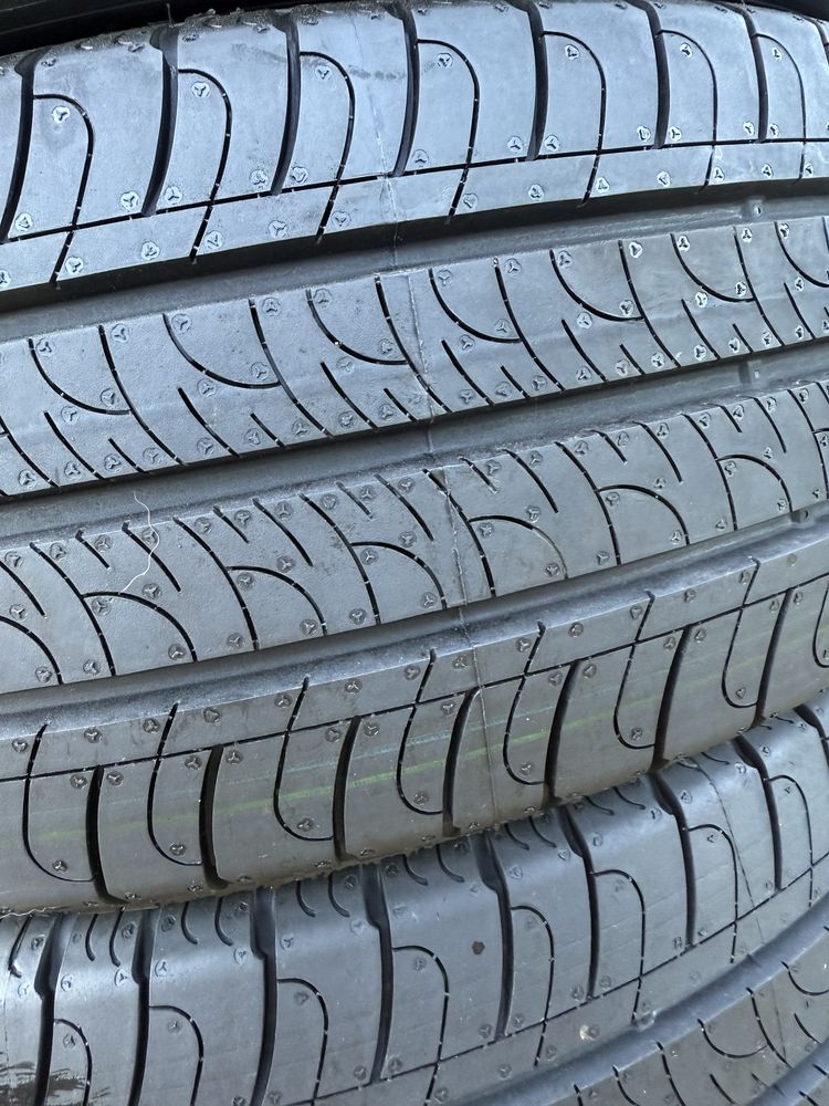 215 60r17c Goodyear шини нові літні 24рік
