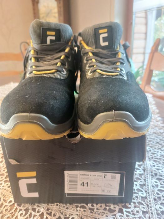 Wygodne zamszowe robocze półbuty  GRIMMA S1 SR  Cerva 41