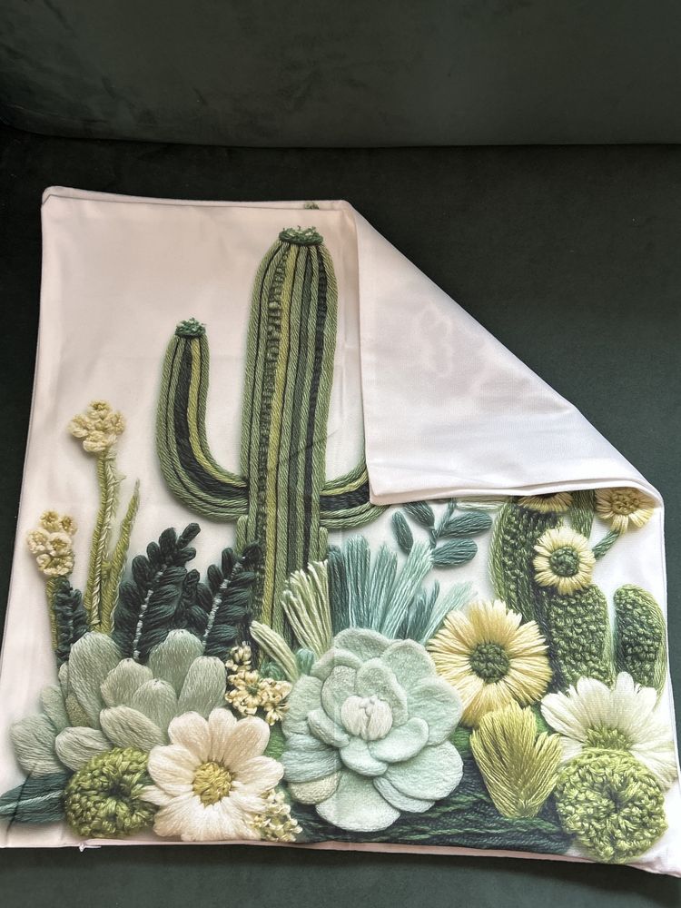 2 nowe poszewki na poduszki 45x45. Kaktusy