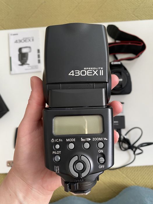 Canon 700D + 2 об’єктива, спалах, насадки, пам‘ять 64гб