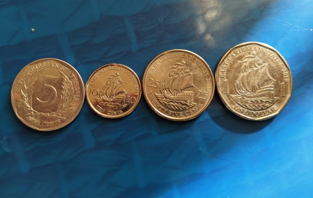 Монети Аруба, Східні Кариби
