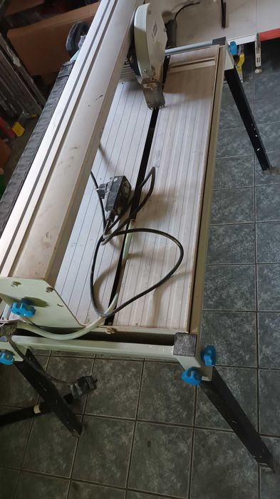 Sprzedam przecinarkę do plytek