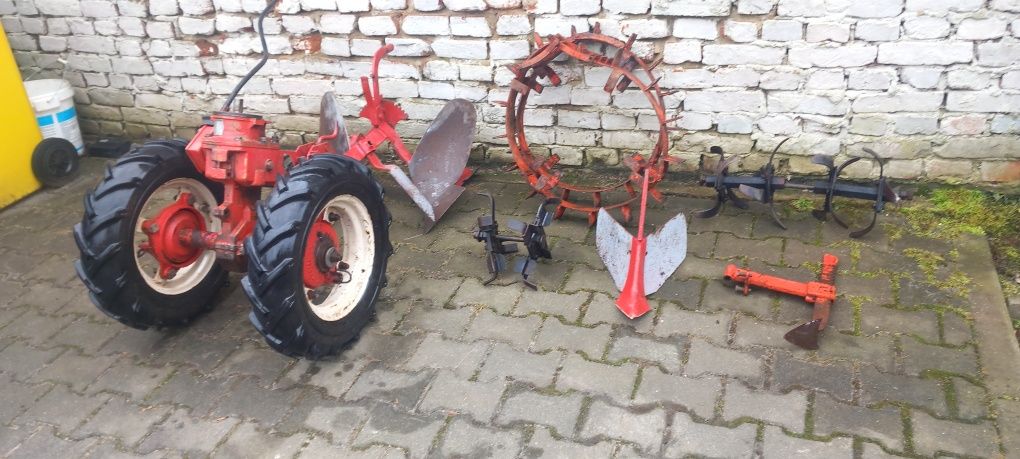 Traktorek, ciągniczek, dzik, Gutbrod  MF-70, Terra Vari