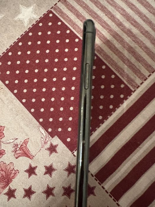 Продаю iPhonne( айфон 11 ) IOS Apple.