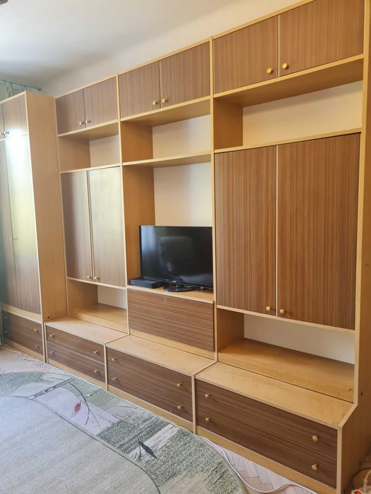 Regał duży lata 80-te  w dobrym stanie