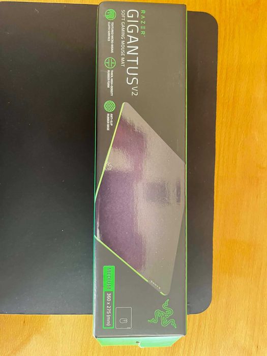Razer Gigantus V2 Medium – Tapete Gaming – Como Novo + Caixa