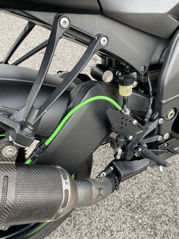 IMPECÁVEL! Kawasaki Ninja ZX-10R 2010!