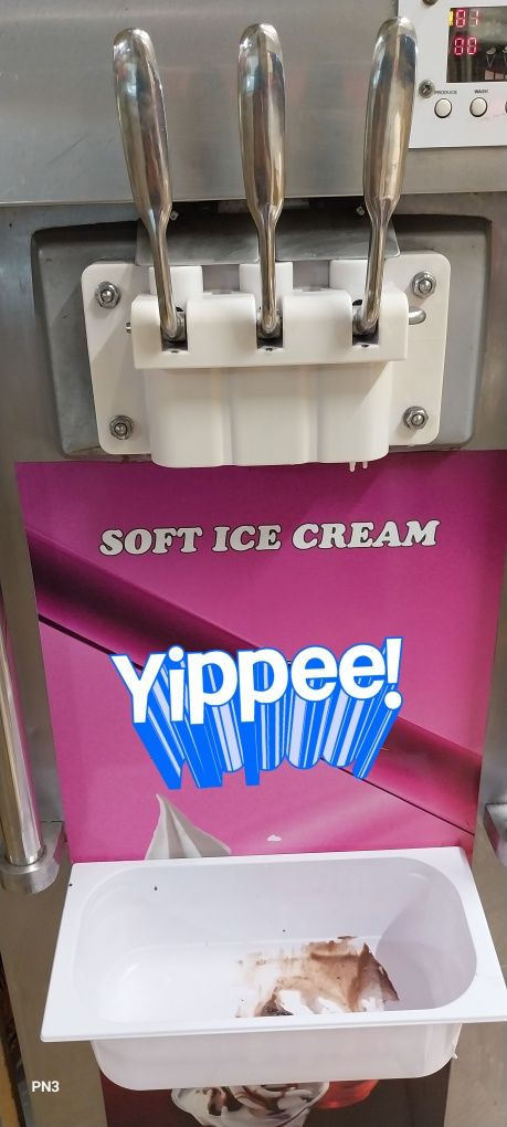 Máquina de Gelados Soft Ice Cream