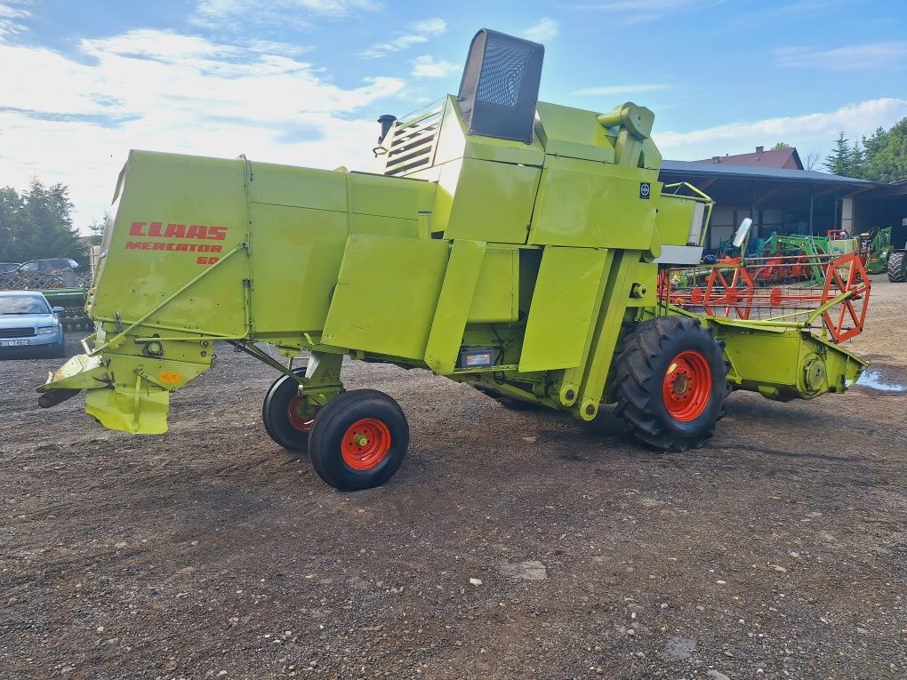 Kombajn zbożowy Claas Mercator 60 class nie john deere