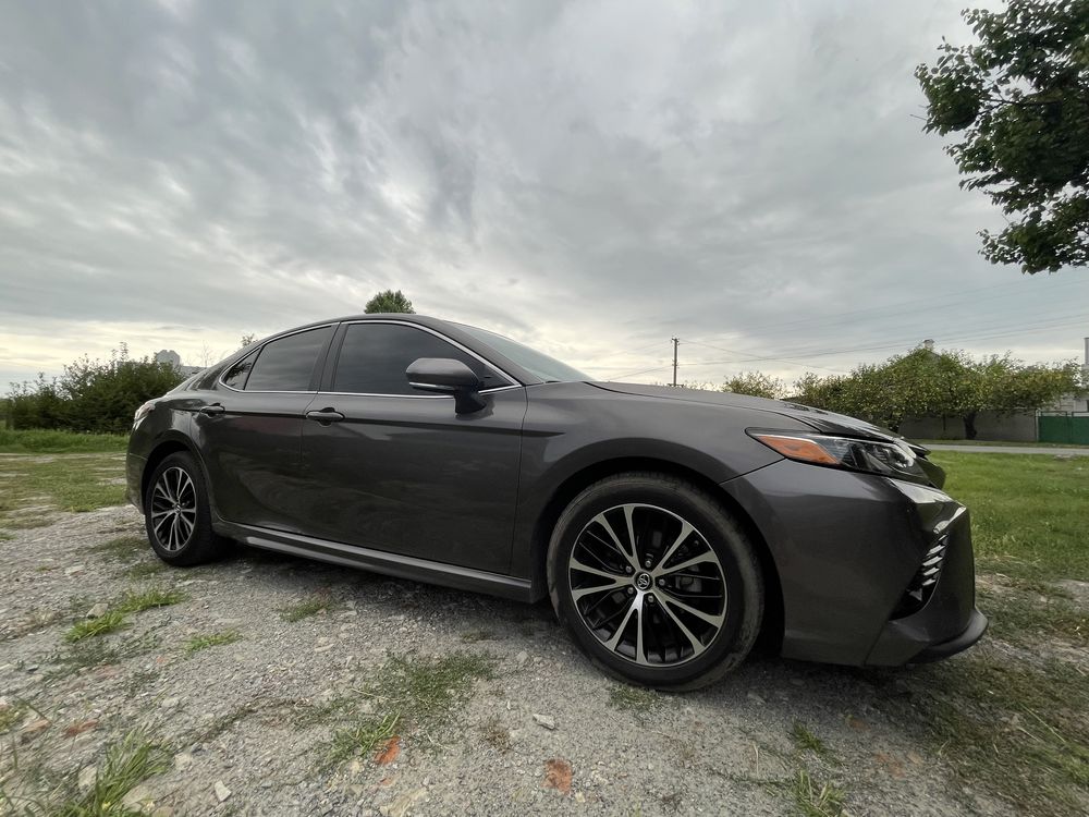 Toyota Camry SE 2018