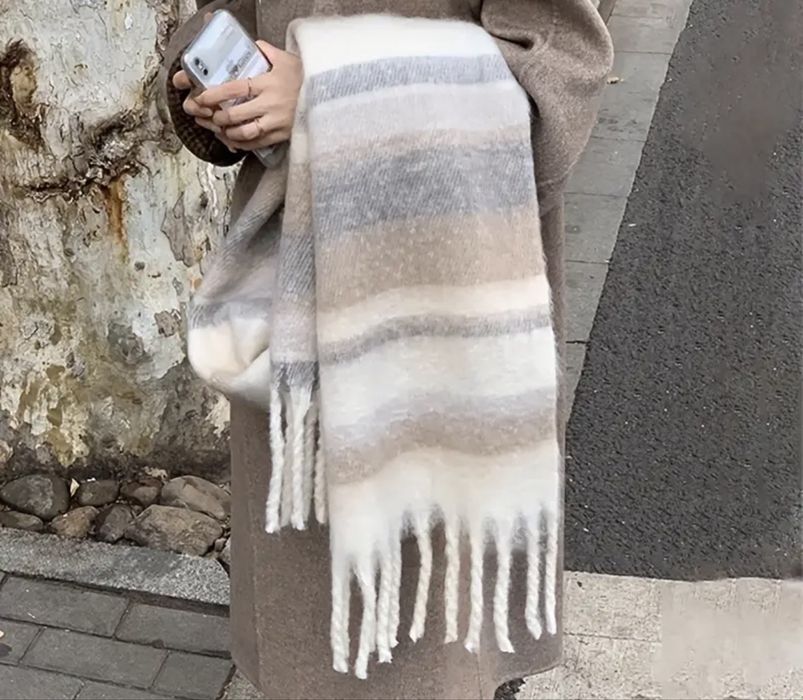 Шарф жіночій із бахромою