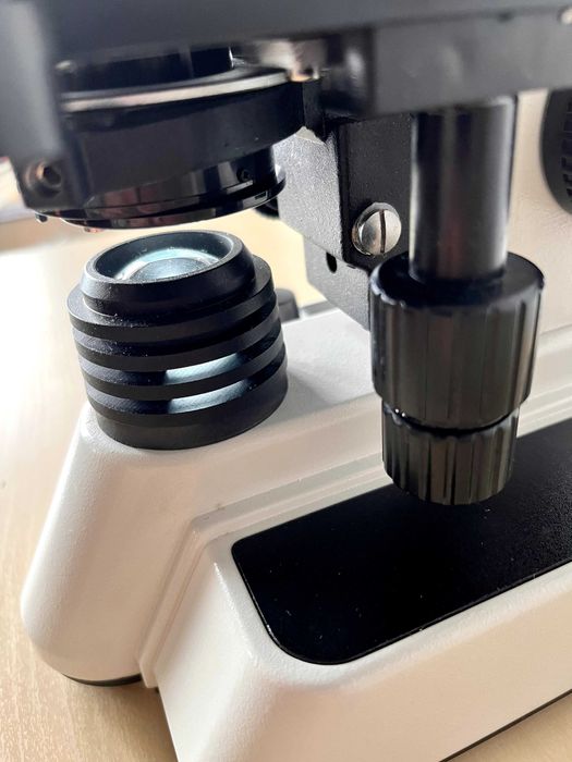 Microscópio Bresser Erudit DLX 40x-1000x | Excelente Estado