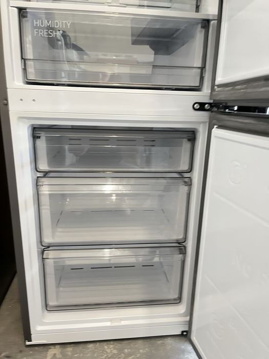 Новий Холодильник Samsung RL38A7B63B1