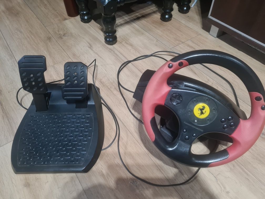 Kierownica Thrustmaster Ferrari Red Legend Edition PS3/PC