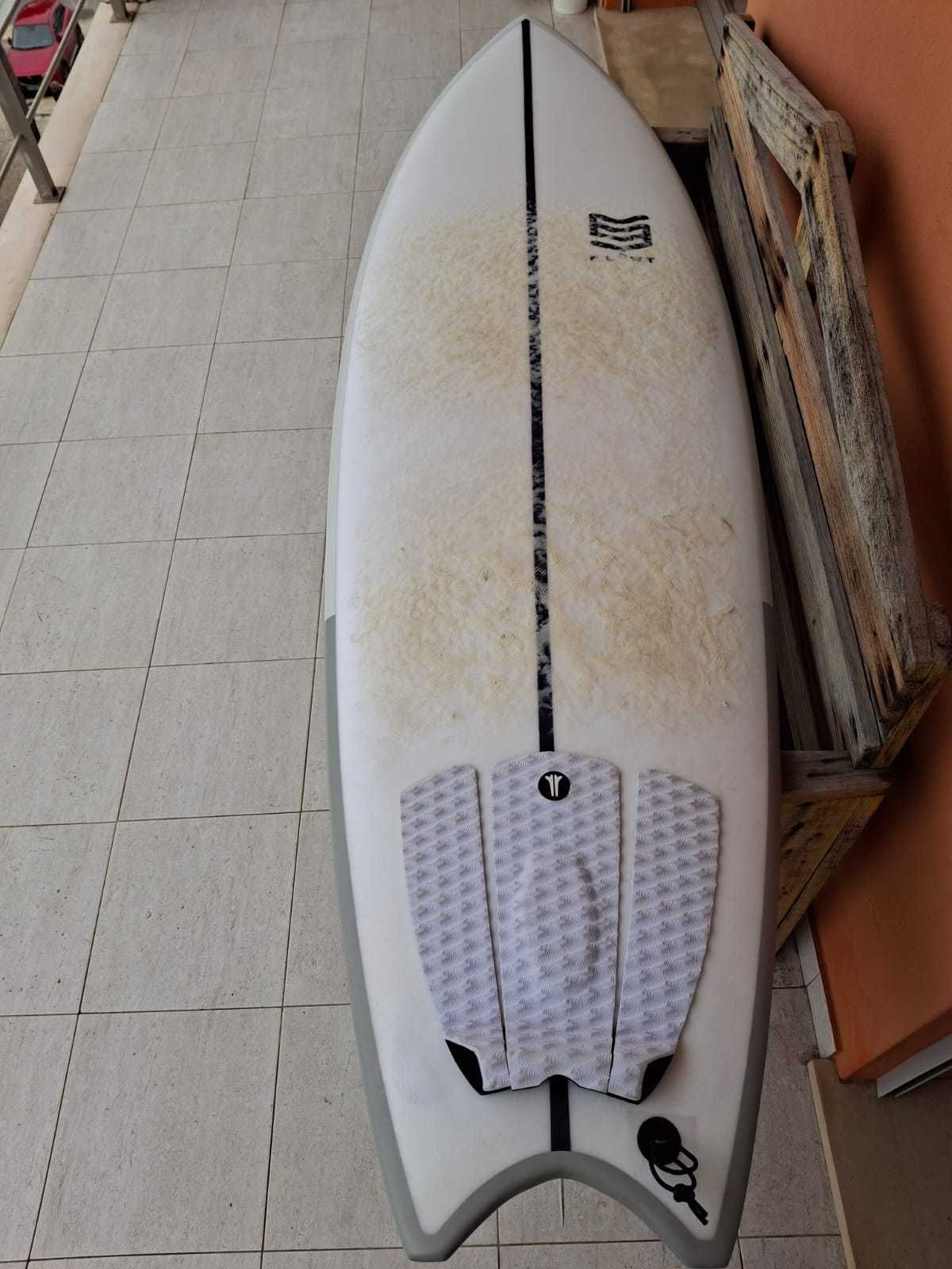Prancha Surf 6'4 - Antes 698€ - FLOWT EPOXY FISH SHORTBOARD