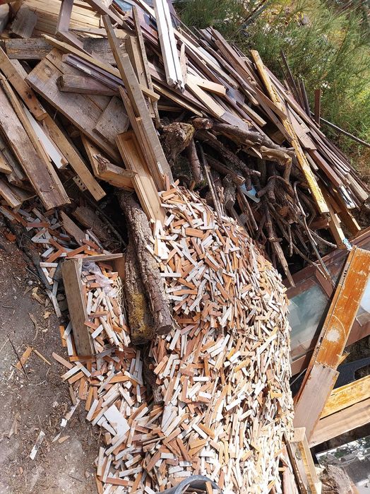 Aceito entulho madeiras pladur telhas pedras  ferro