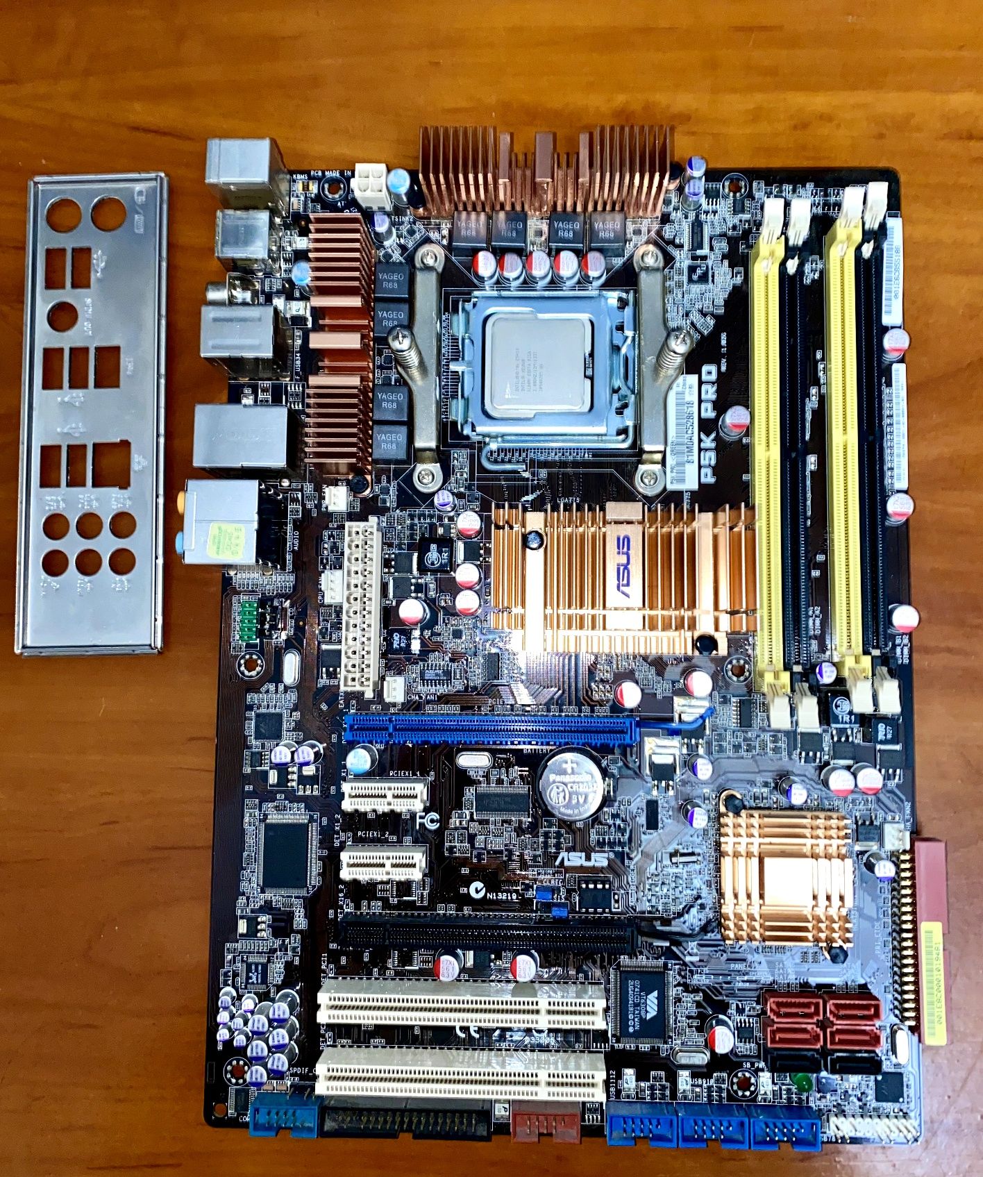 Asus P5K Pro, Intel Xeon E5450, DDR2 6gb